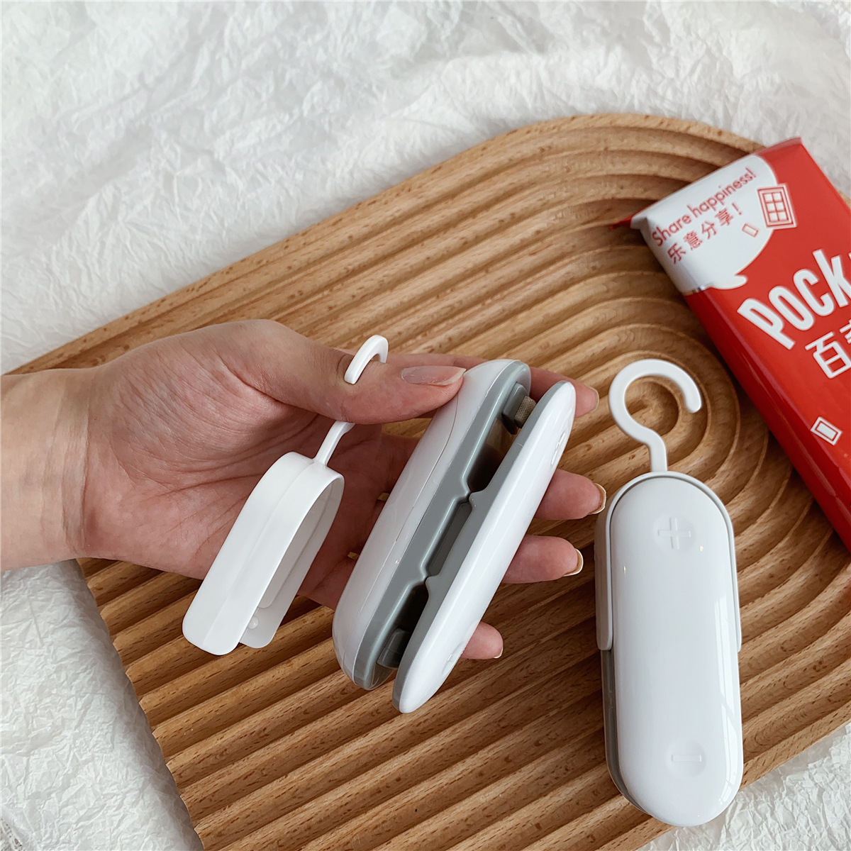 Snack Capper Small Mini Plastic-Envelop Machine Packaging Household Plastic Bag Food Preservation Portable Hand Pressure Sealer