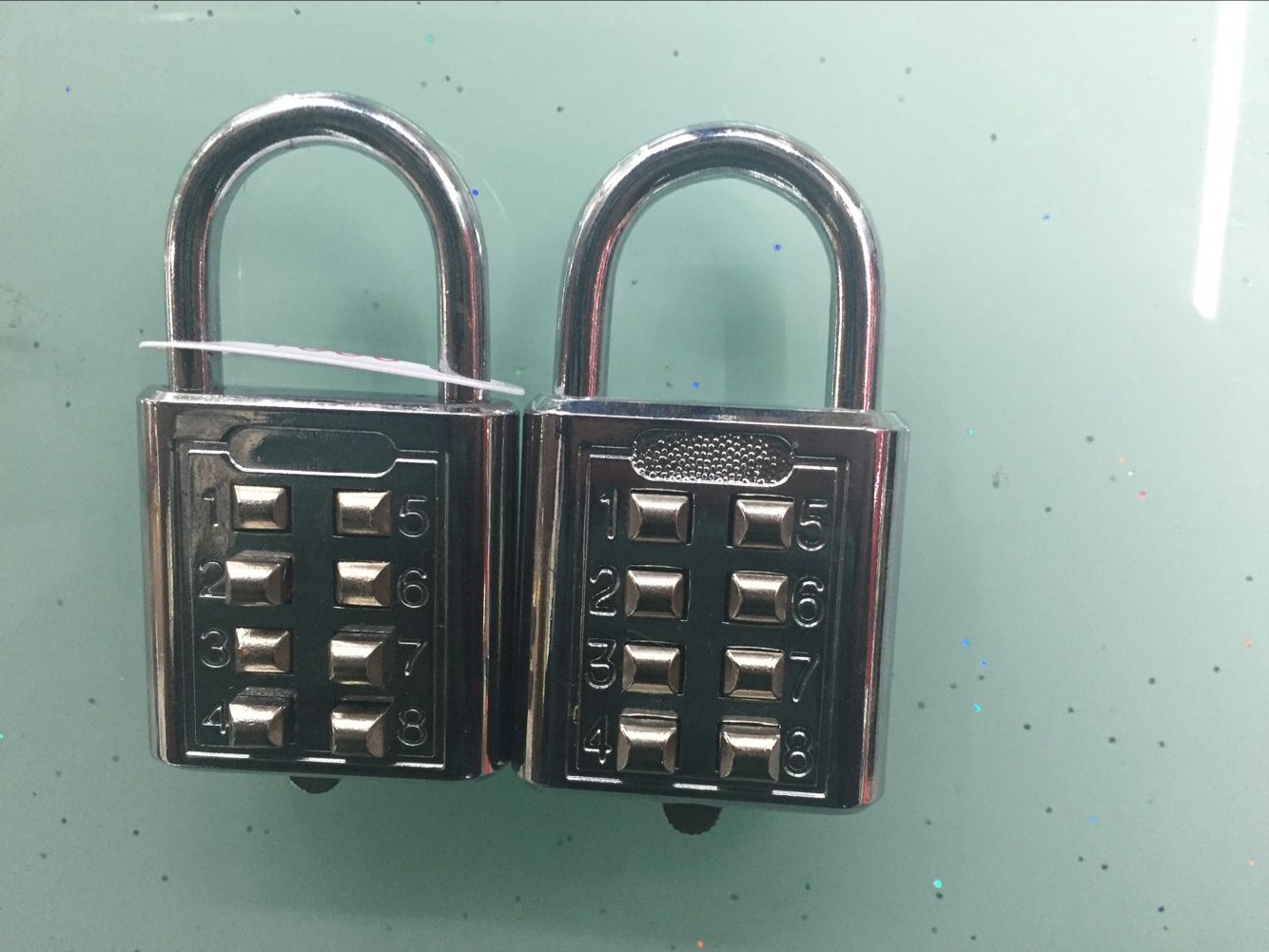 The new Pan Sheng Mary button lock room drawer cabinet blind old man gym bags padlock