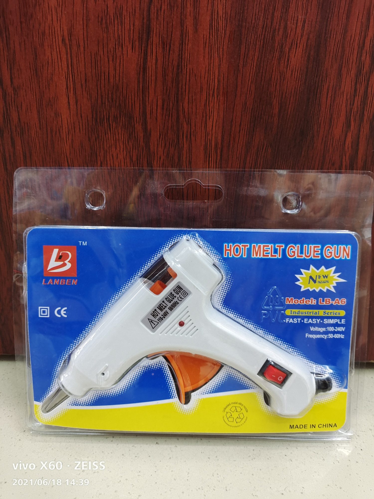 Factory Direct Sales Hot Melt Glue Gun Classic Creative Durable 20W Glue Gun