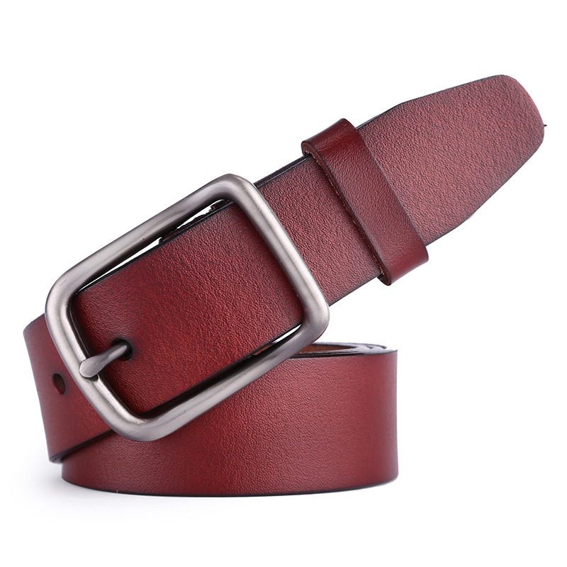 The factory sells men&#039;s new leather belt with buckles