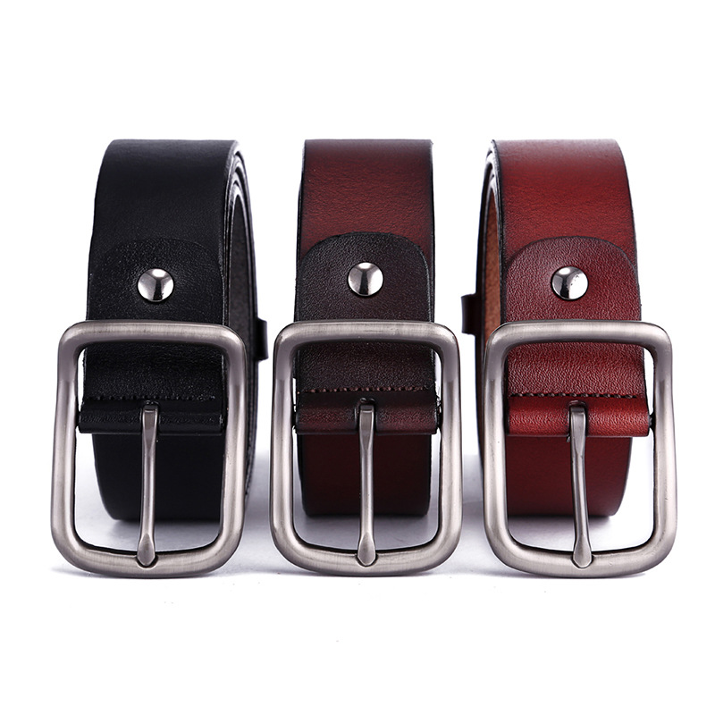 The factory sells men&#039;s new leather belt with buckles