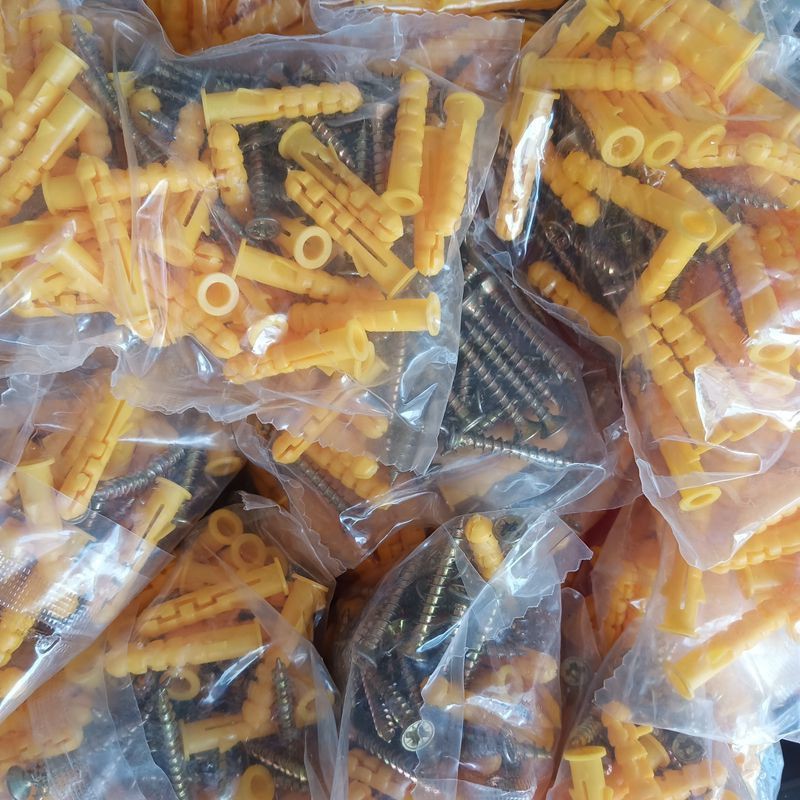 Nylon Little Yellow Croaker Expansion Screw Set Expansion Screw Plastic Swelling Bolt Rubber Plug American Nail Fastener