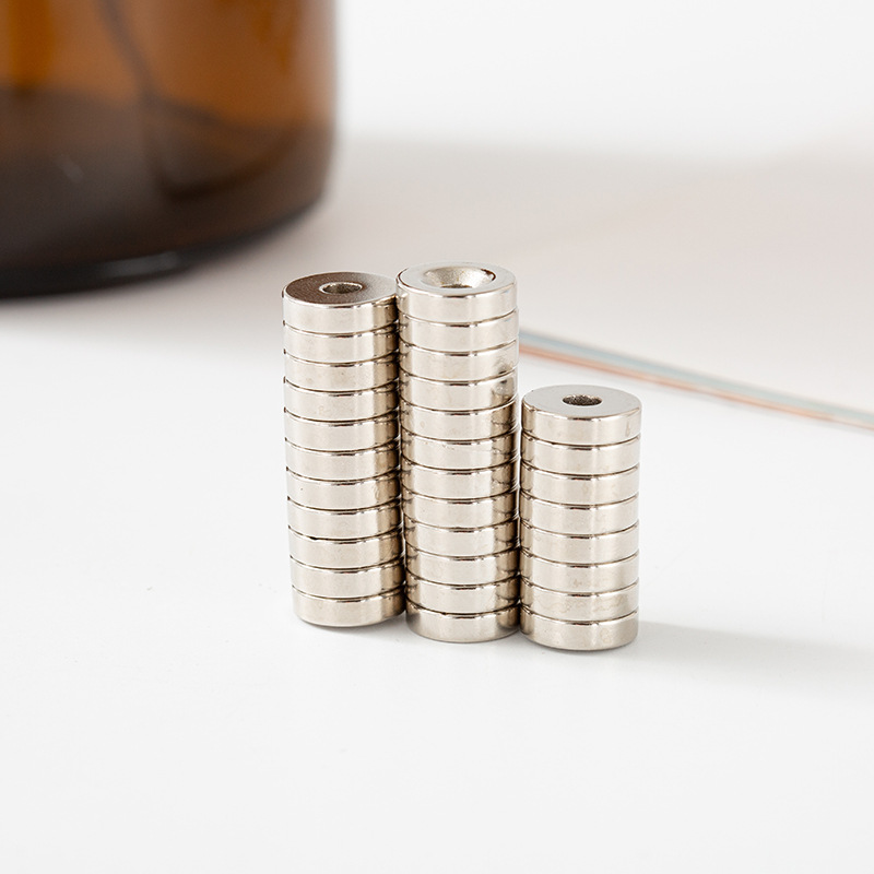 Factory Direct Supply Countersunk Magnet 10*3 Mm12 * 3 Mm15 * 3mm round Magnet NdFeB round Can Be Customized