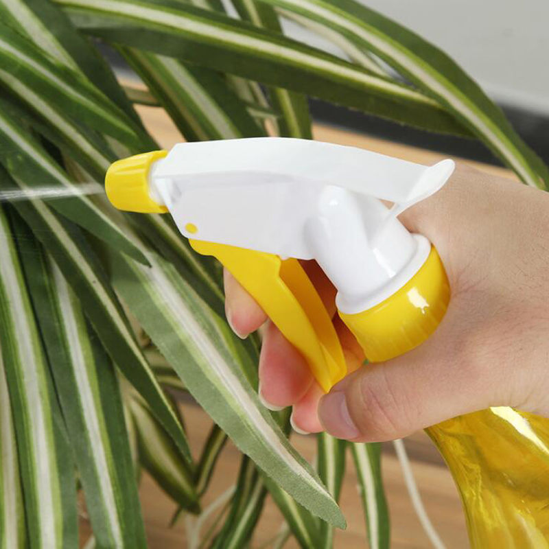 Hand-Pressed Gardening Small Spray Bottle Watering Pot Watering Spray Pot Succulent Plant Household Disinfection Sprinkling Can Watering Can