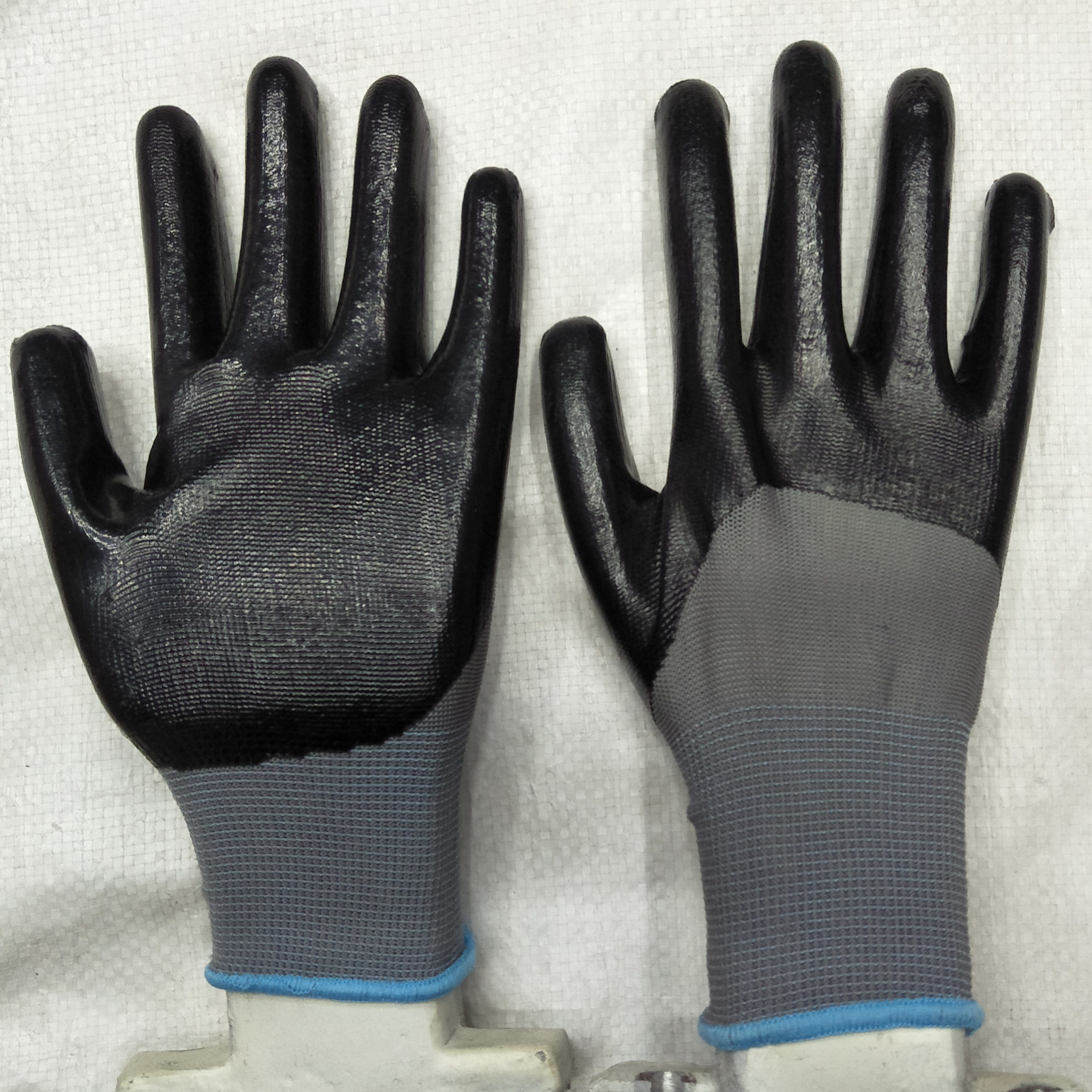 Labor Protection Gloves Factory Customized Sales Semi-Hanging Dipped Nitrile Gloves Thirteen-Pin Nylon Ding Qing to Sample Fixed Logo