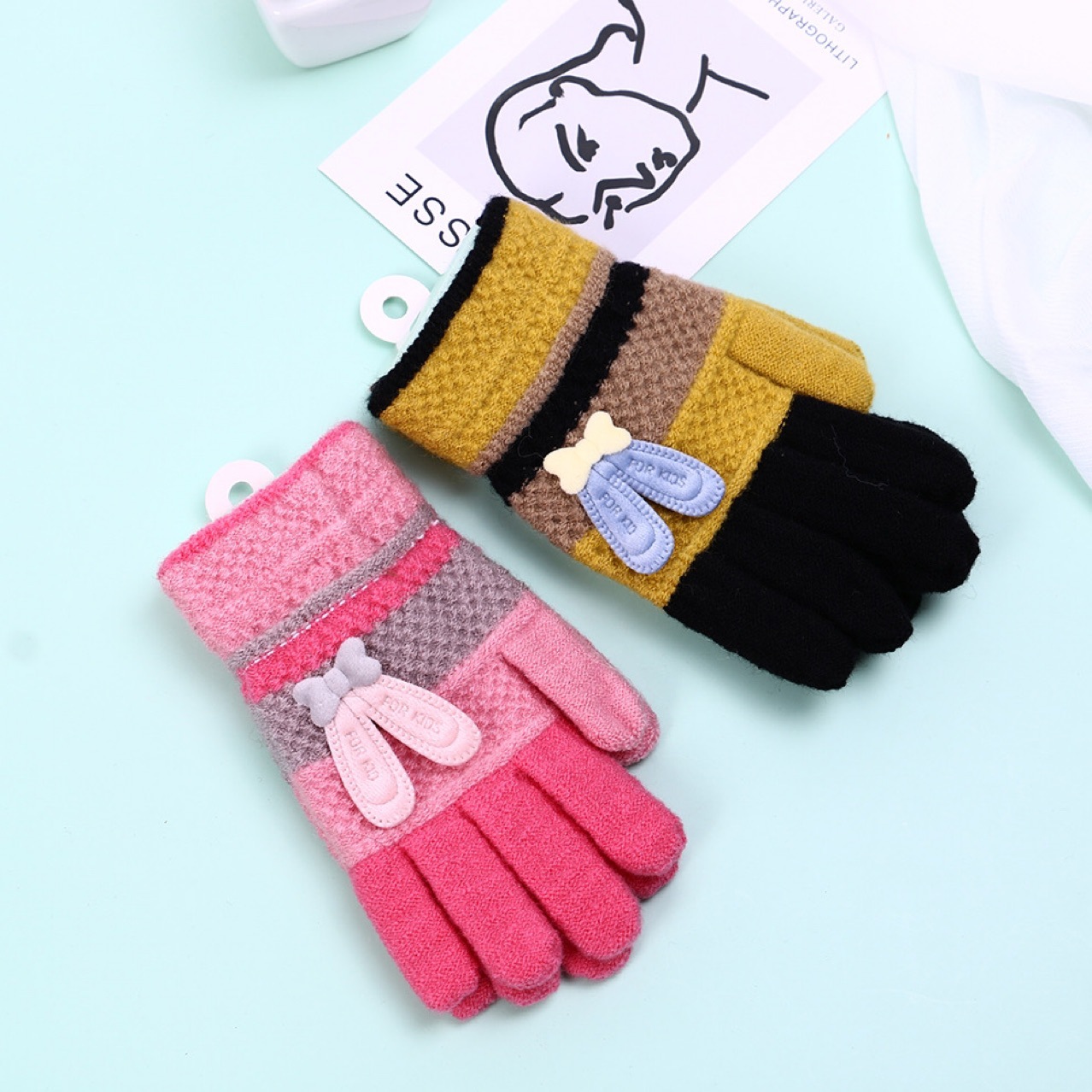 New Autumn and Winter Baby Warm and Cute Kids Boys Girls Writing Cartoon Children Gloves Thin Winter Gloves