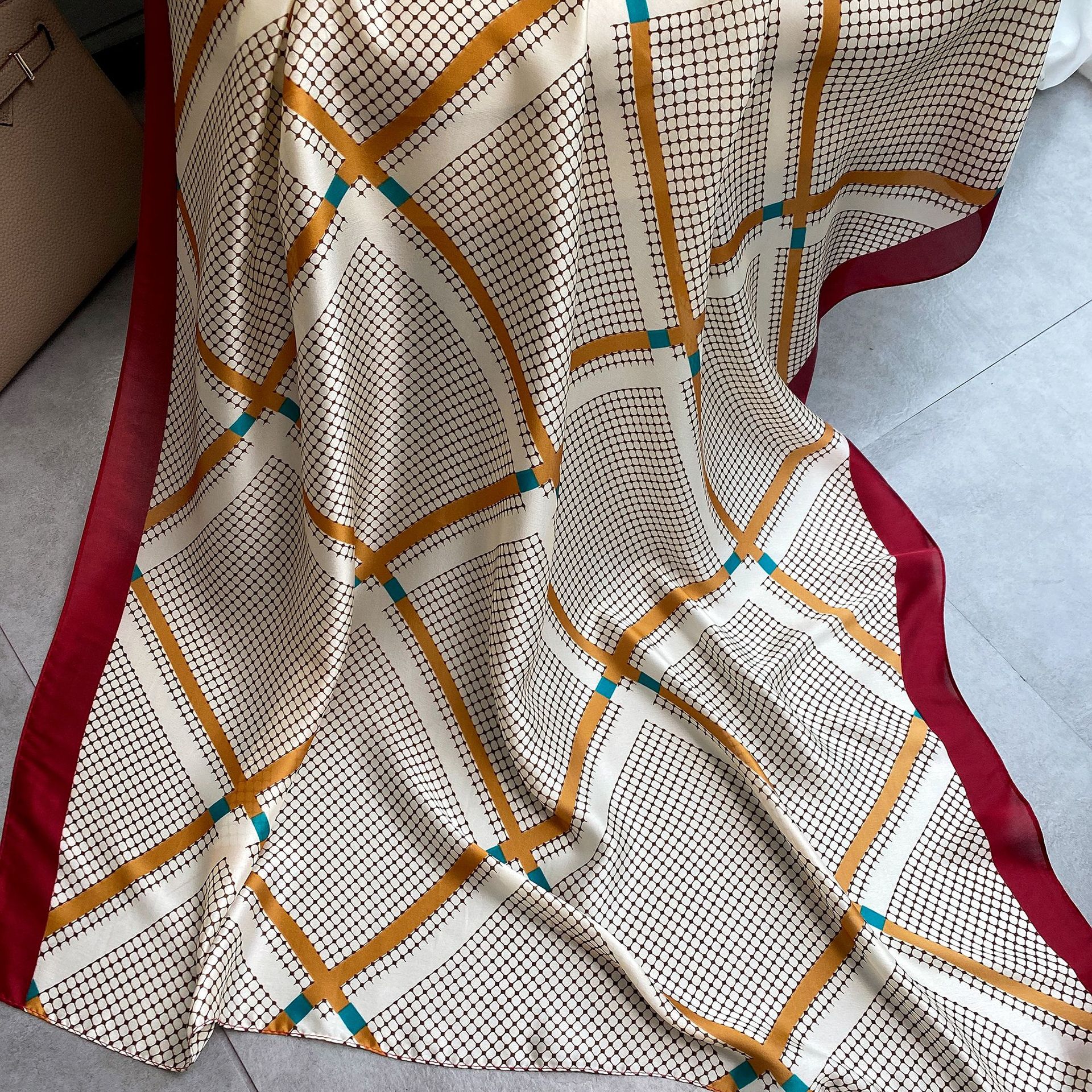 Emulation Silk Scarf Spring and Summer New Fashion All-Match Mid-Length Plaid Warm Sunscreen Shawl Women&#039;s Scarf