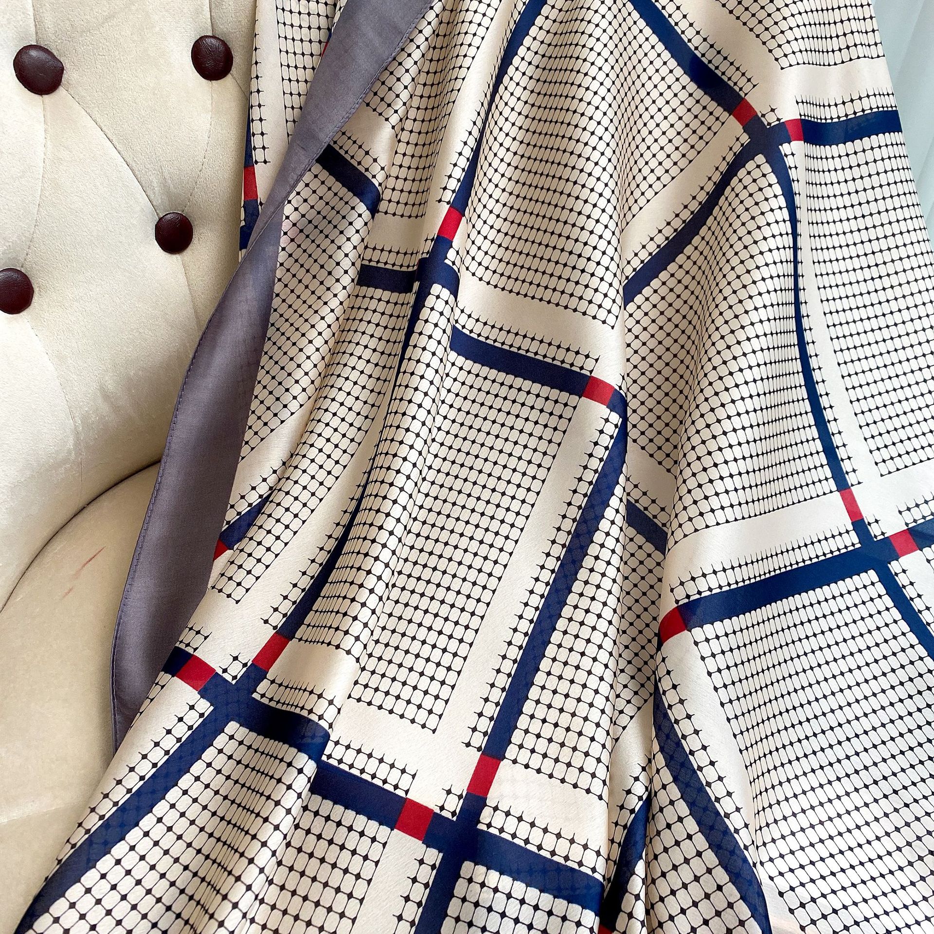 Emulation Silk Scarf Spring and Summer New Fashion All-Match Mid-Length Plaid Warm Sunscreen Shawl Women&#039;s Scarf