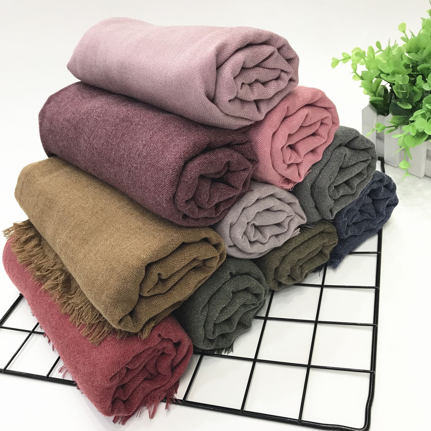 Women&#039;s Cotton and Linen Japanese and Korean Solid Color Shawl New Wholesale Linen Two-Color Scarf Cotton Linen Scarves