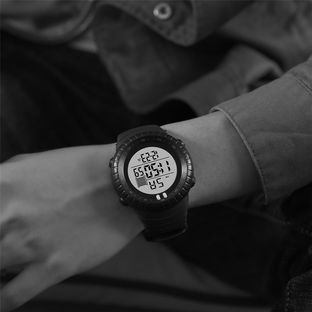 Multifunctional Sports Swimming Waterproof Men&#039;s Watch Date Display Luminous Alarm Electronic Watch Student Sport Watch