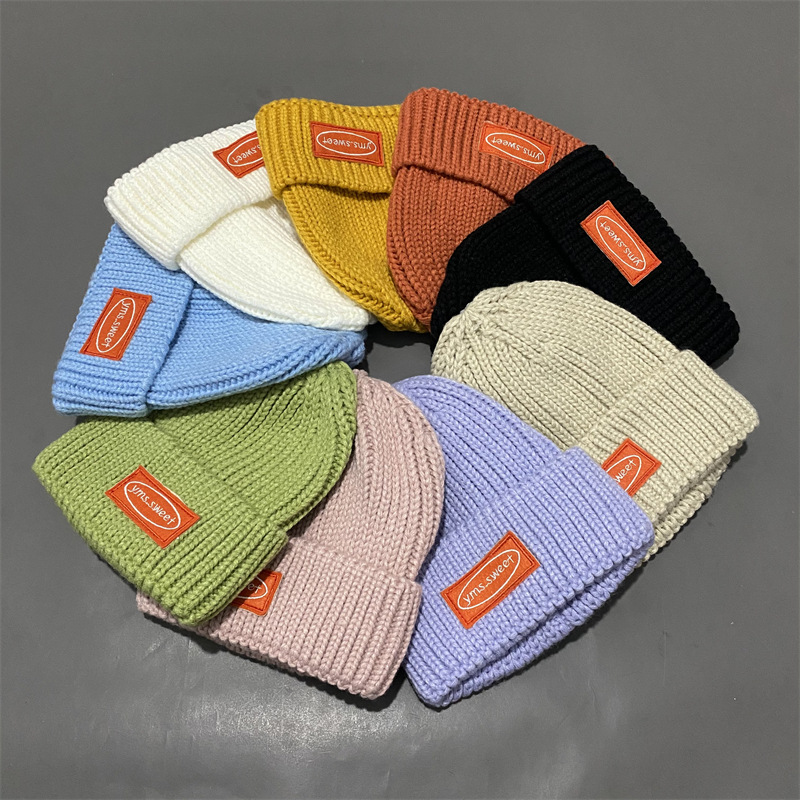 Cross-Border New Arrival Letters Knitted Hat Men&#039;s and Women&#039;s Warm Flanging Wool Hat Versatile Korean Ins Casual Skullcap