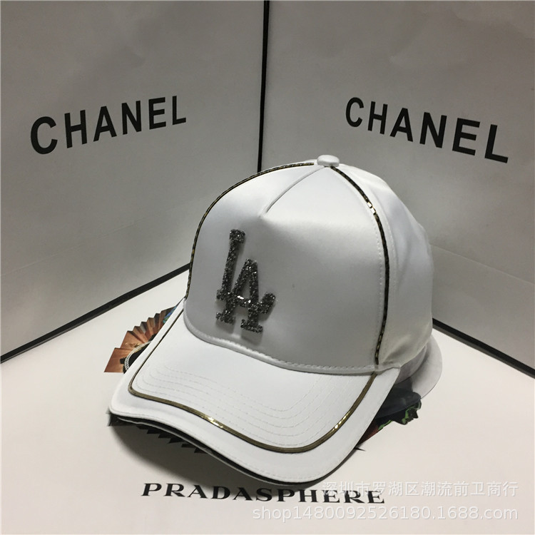 2021korean Style Spring, Summer, Autumn And Winter Four Seasons Leisure Peaked Cap Fashion Diamond-Embedded La Letter Women &#039;S Baseball Hat