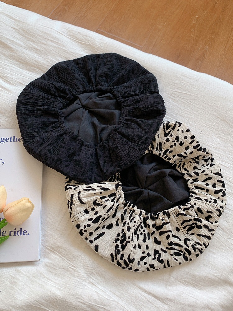 Beret Women&#039;s Spring and Autumn Thin Vintage Leopard Print Painter Head Net Red Concave Lady Hat
