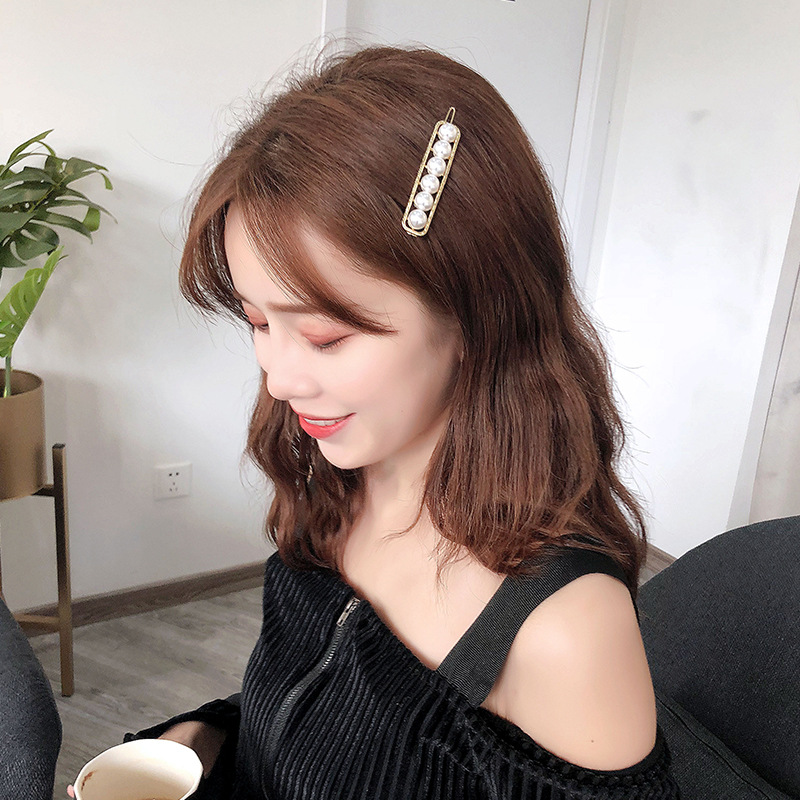 Web celebrity ins wind hollow out hair act the role ofsouth Korea imports metal pearl hairpin lovely retro edge clip simple female headwear