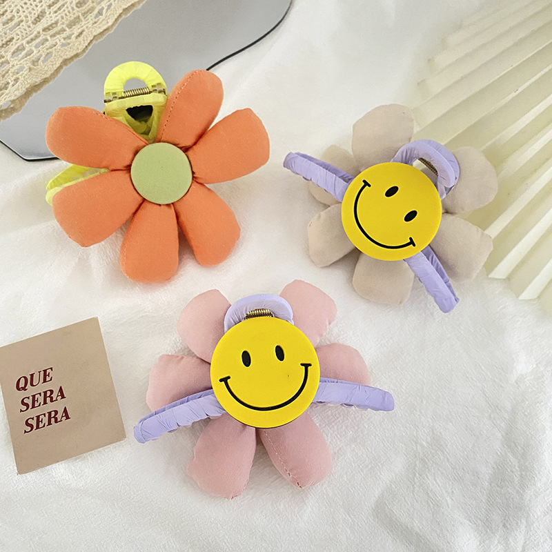 Cartoon StellaLou Hair Claw Internet Celebrity Minimalist Smiley Flower Shark Hairpin Girly Sweet Grip Cartoon Hairpin