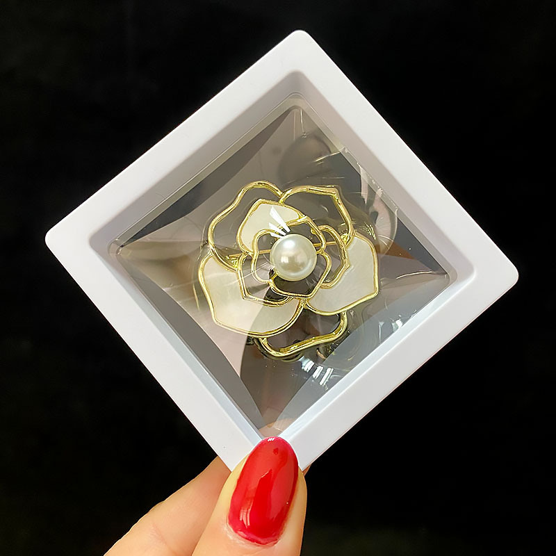 Boxed New High-End Bow Brooch Fashion Wardrobe Malfunction Avoiding Pin Pearl Corsage Accessories Scarf Buckle Gift