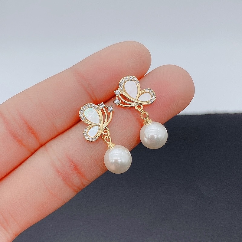 Korean Shell Pearl Butterfly Earrings Elegant Fairy Earrings 925 Silver Stud Earrings Fashion New  Ear Studs