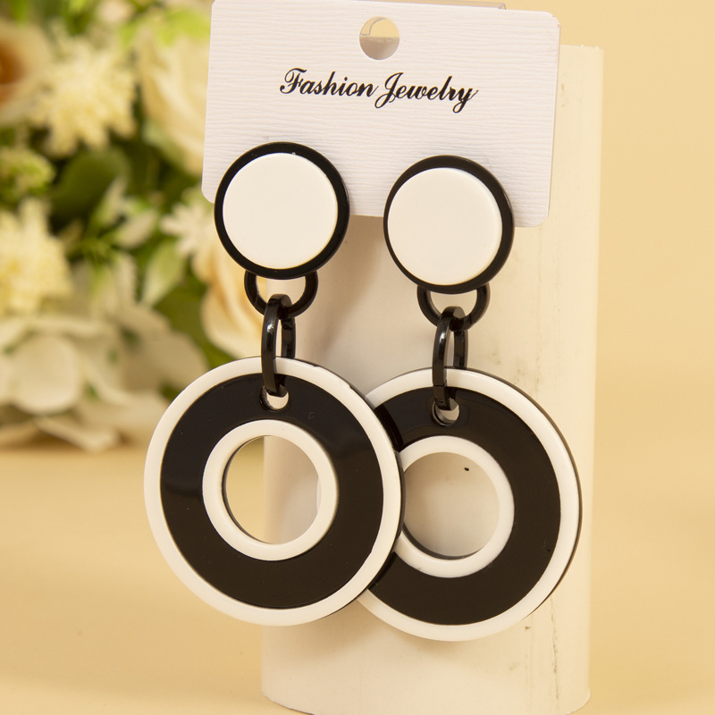 Large Geometric Vintage Earrings Acrylic Earrings Black and White Color Matching Ins Style European and American Earrings Ear Rings Earrings