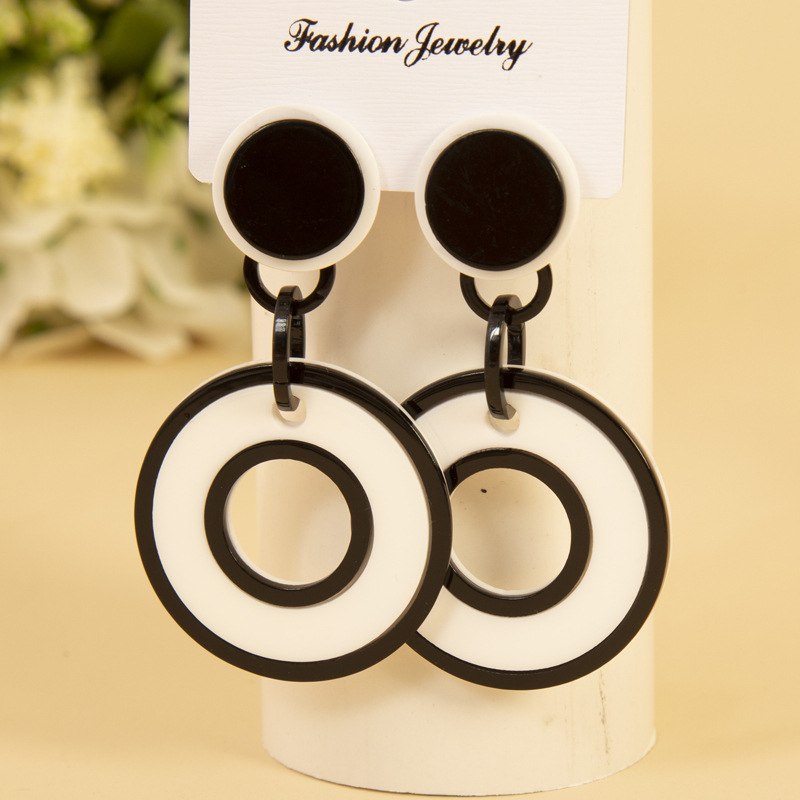 Large Geometric Vintage Earrings Acrylic Earrings Black and White Color Matching Ins Style European and American Earrings Ear Rings Earrings