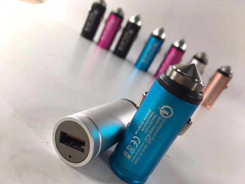 Bullet Car Charger Direct Charge 2.3A Qc2.0 Metal Car Charger Fast Charge