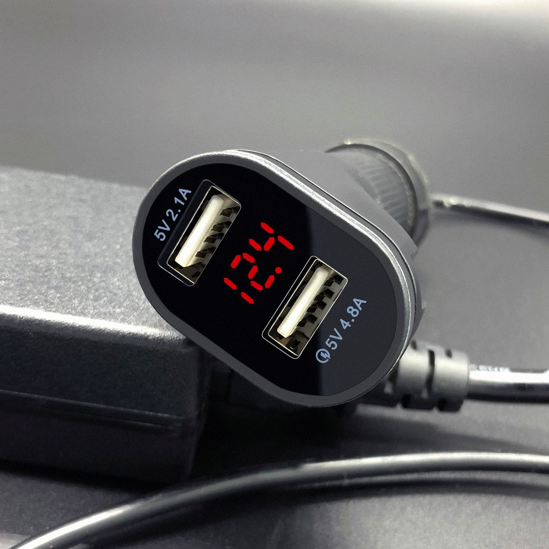 Mini Dual USB Fast Charge Digital Display Safety Hammer Escape Multifunction Car Charger With Cutting Safety Belt Blade 1648
