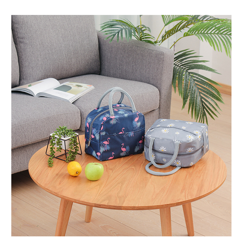 New Printed Lunch Box Bag Outdoor Thickened Winter Warm Insulated Bag Cartoon Cute Pet Lunch Bag for Work New Printed Lunch Box Bag Outdoor Thickened Winter Warm Insulated Bag Cartoon Cute Pet Lunch Bag for Work