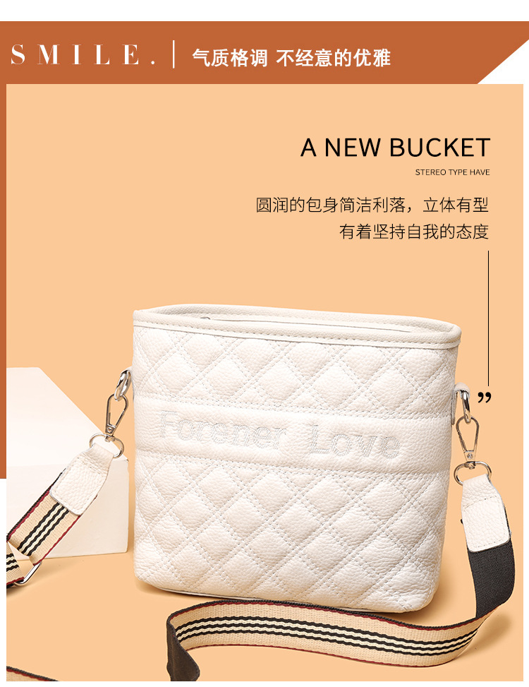 Cross-Border Genuine Leather Women's Bag Embroidery Thread Small Chanel-Style Bag Bucket Bag 2022 Trendy Fashion First Layer Leather One-Shoulder Messenger Bag