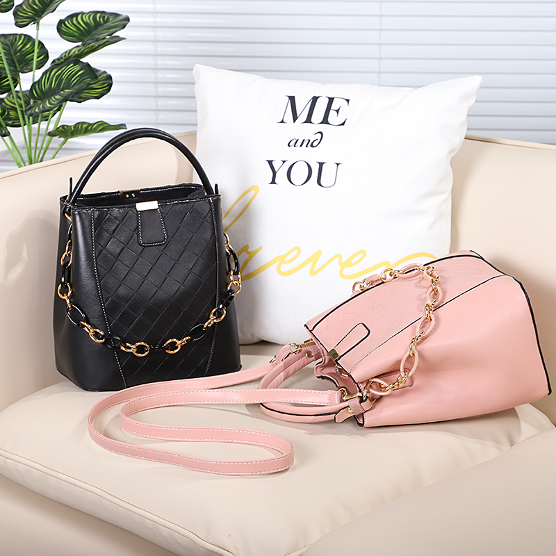 handbags bucket bag fashion bag crossbody bag Chain pendant All-Match women bag foreign popular style 13594