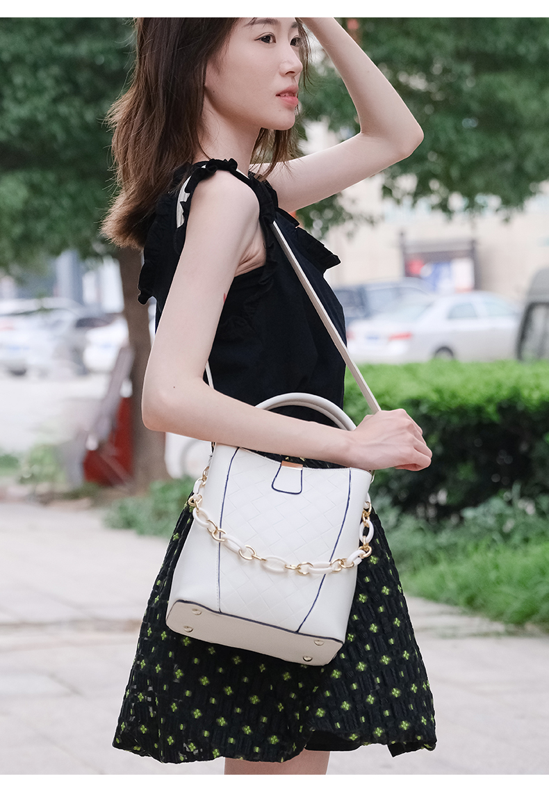 handbags bucket bag fashion bag crossbody bag Chain pendant All-Match women bag foreign popular style 13594