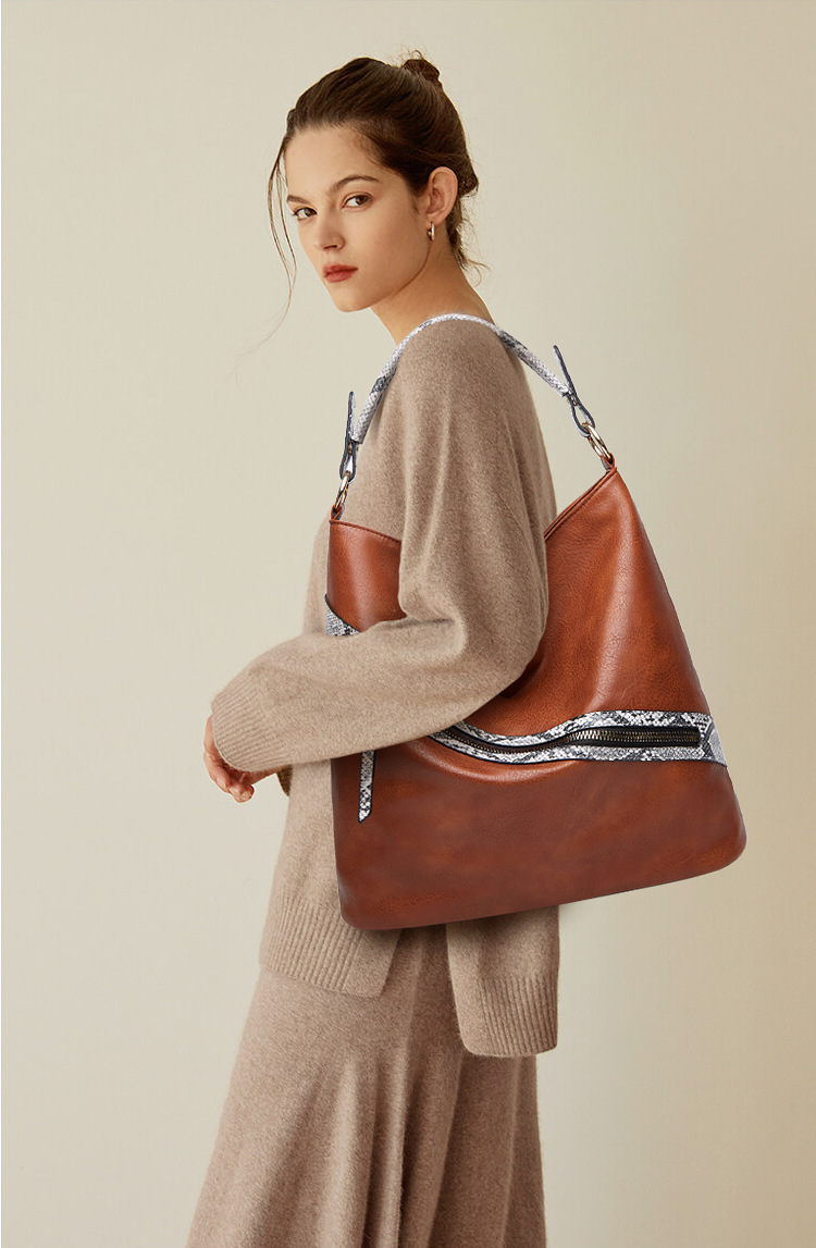 Foreign Trade 2021 Spring/Summer New Bucket Bag Snake Pattern Shoulder Bag Portable Big Bag European and American Fashion Women's Underarm Bag