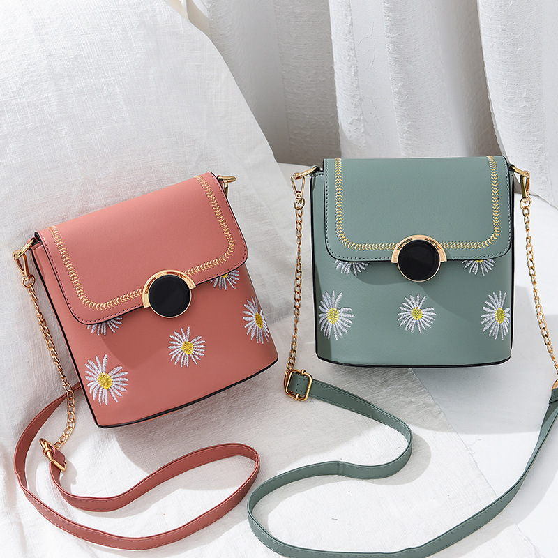 Simple Daisy bucket bag for women 2020 new line of floor stalls supply for women students with single-shoulder bags