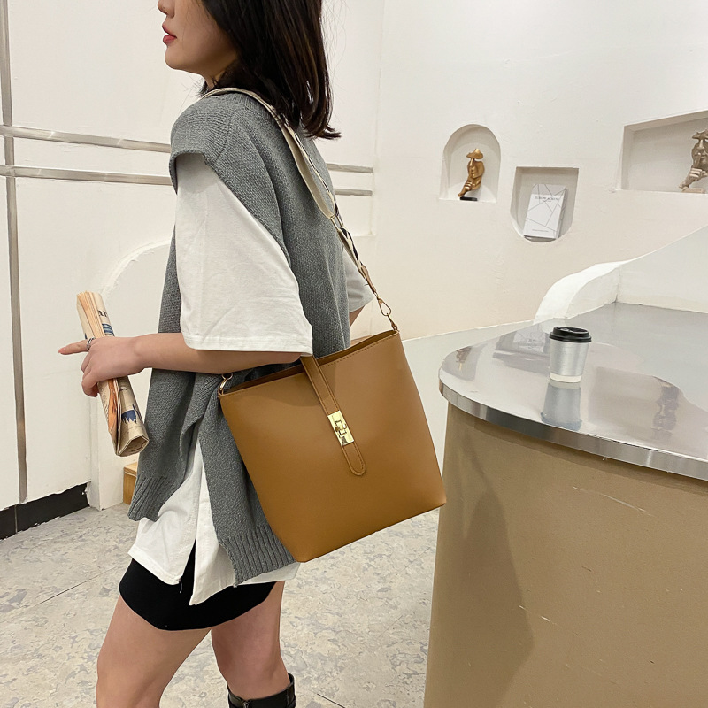 Vintage Bag Broadband Crossbody Bag Shoulder Western Style Bucket Bag