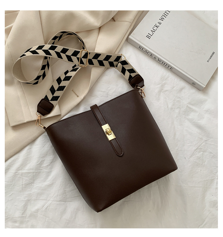 Vintage Bag Broadband Crossbody Bag Shoulder Western Style Bucket Bag