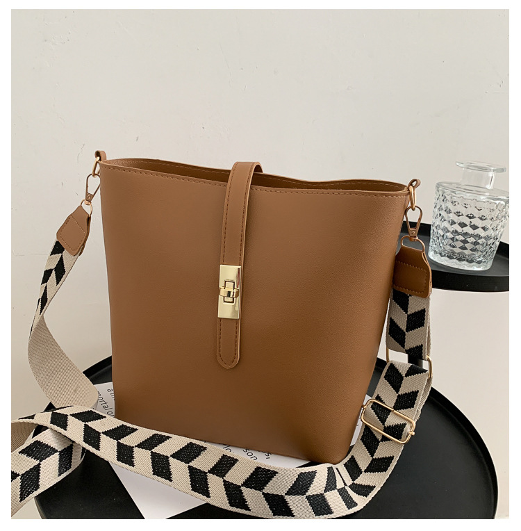 Vintage Bag Broadband Crossbody Bag Shoulder Western Style Bucket Bag