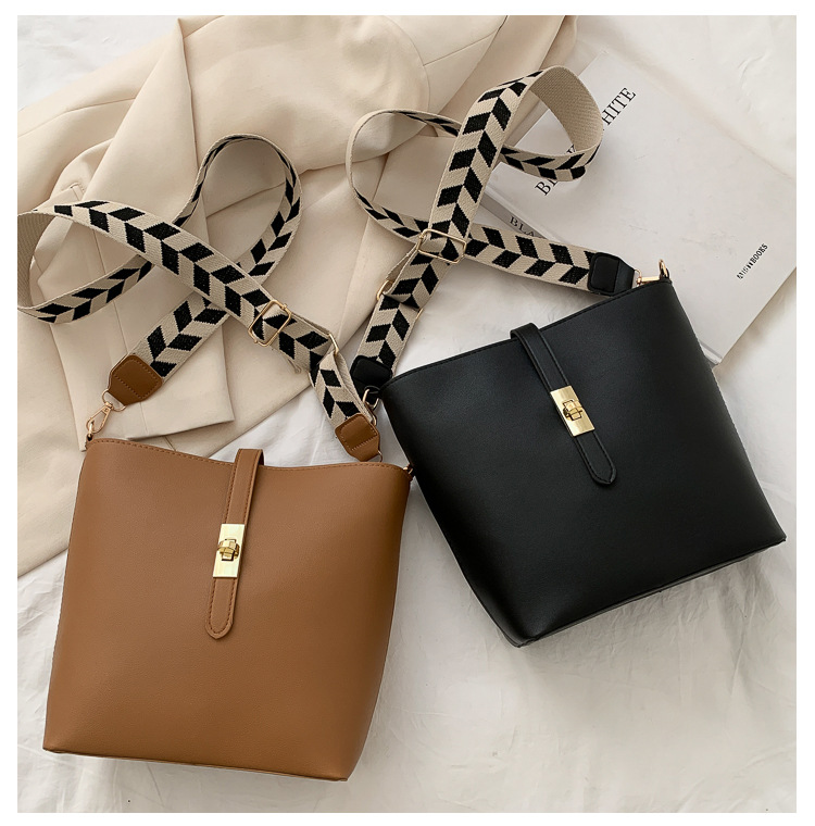 Vintage Bag Broadband Crossbody Bag Shoulder Western Style Bucket Bag