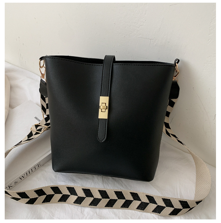Vintage Bag Broadband Crossbody Bag Shoulder Western Style Bucket Bag