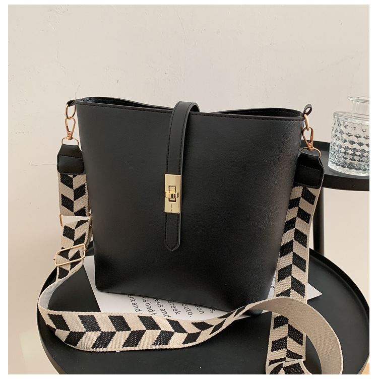 Vintage Bag Broadband Crossbody Bag Shoulder Western Style Bucket Bag