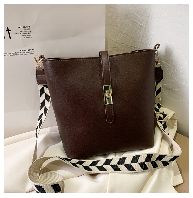 Vintage Bag Broadband Crossbody Bag Shoulder Western Style Bucket Bag