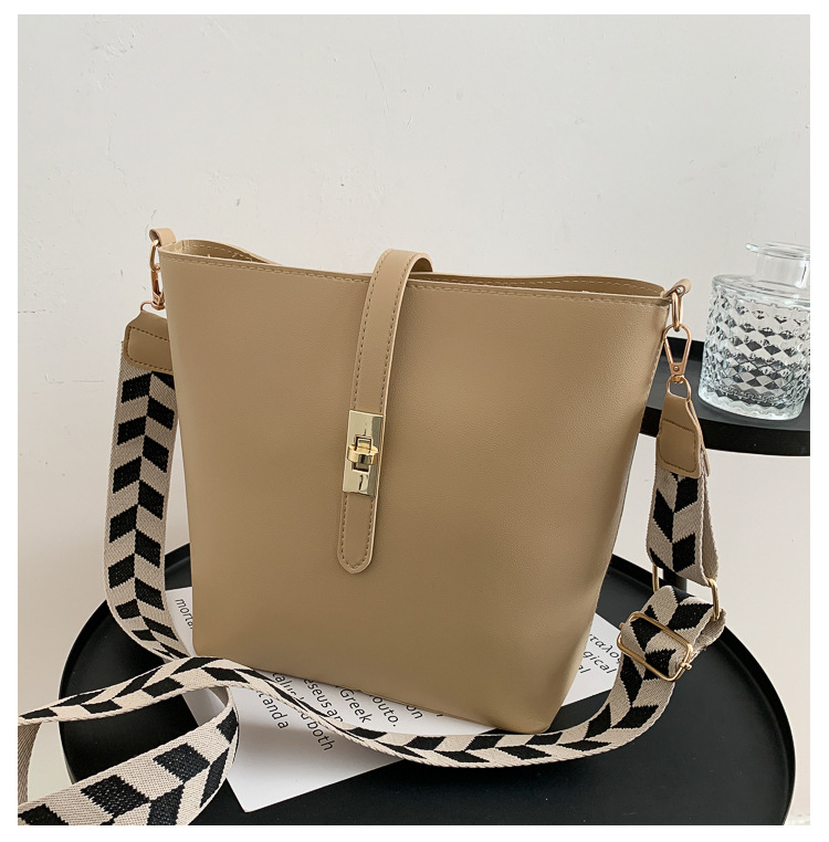 Vintage Bag Broadband Crossbody Bag Shoulder Western Style Bucket Bag