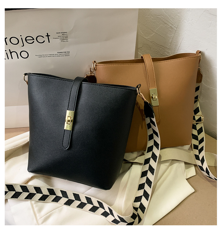 Vintage Bag Broadband Crossbody Bag Shoulder Western Style Bucket Bag