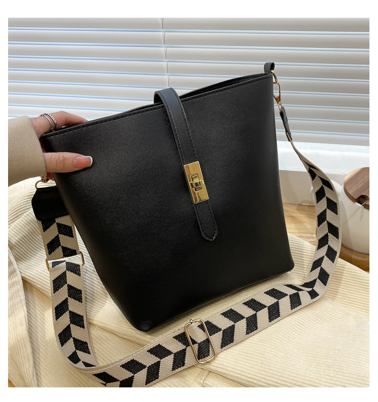 Vintage Bag Broadband Crossbody Bag Shoulder Western Style Bucket Bag