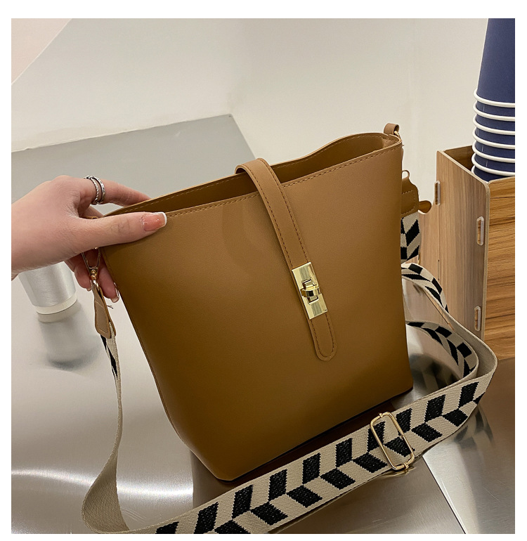 Vintage Bag Broadband Crossbody Bag Shoulder Western Style Bucket Bag