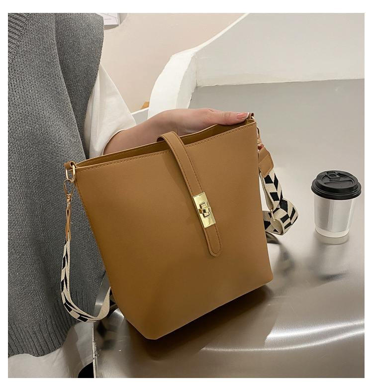 Vintage Bag Broadband Crossbody Bag Shoulder Western Style Bucket Bag