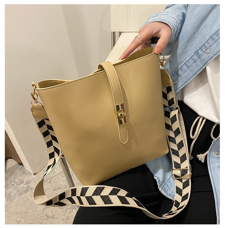 Vintage Bag Broadband Crossbody Bag Shoulder Western Style Bucket Bag