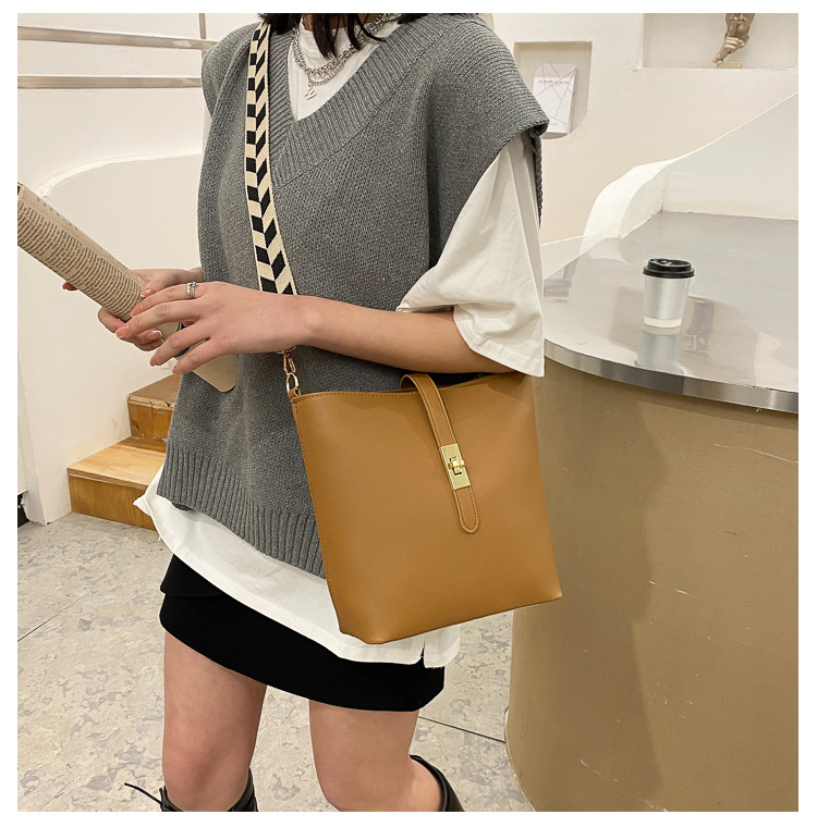 Vintage Bag Broadband Crossbody Bag Shoulder Western Style Bucket Bag