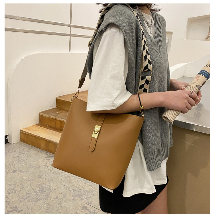 Vintage Bag Broadband Crossbody Bag Shoulder Western Style Bucket Bag