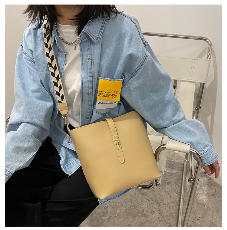 Vintage Bag Broadband Crossbody Bag Shoulder Western Style Bucket Bag