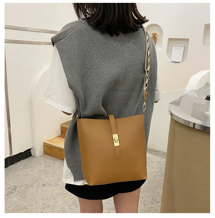 Vintage Bag Broadband Crossbody Bag Shoulder Western Style Bucket Bag