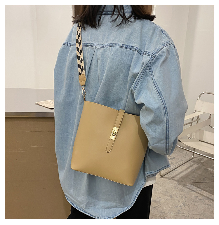 Vintage Bag Broadband Crossbody Bag Shoulder Western Style Bucket Bag
