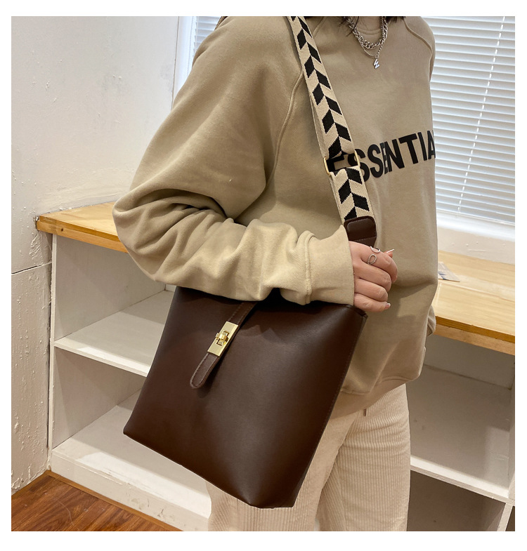 Vintage Bag Broadband Crossbody Bag Shoulder Western Style Bucket Bag